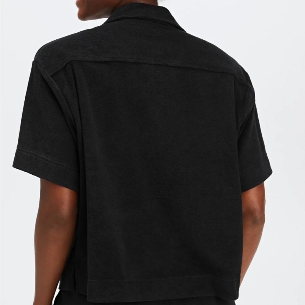 Fabletics Island Terry Boxy Button Up Black S NWT in packaging - Picture 2 of 6